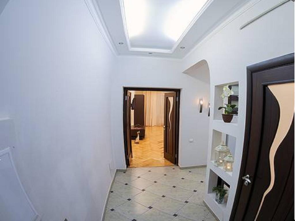 Apartament 1 Minute To Rynok Square Lwów Pokój zdjęcie